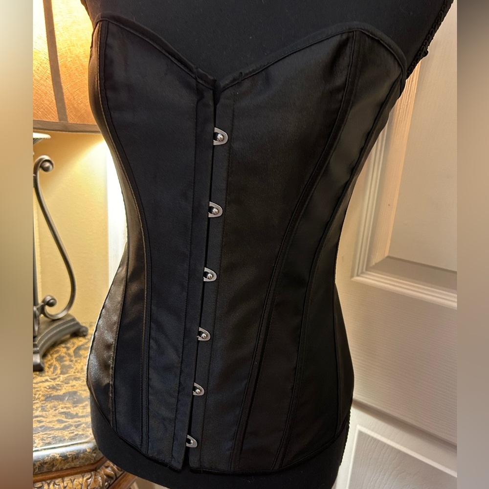 NWOT Black Satin Sheen Corset SIZE Large